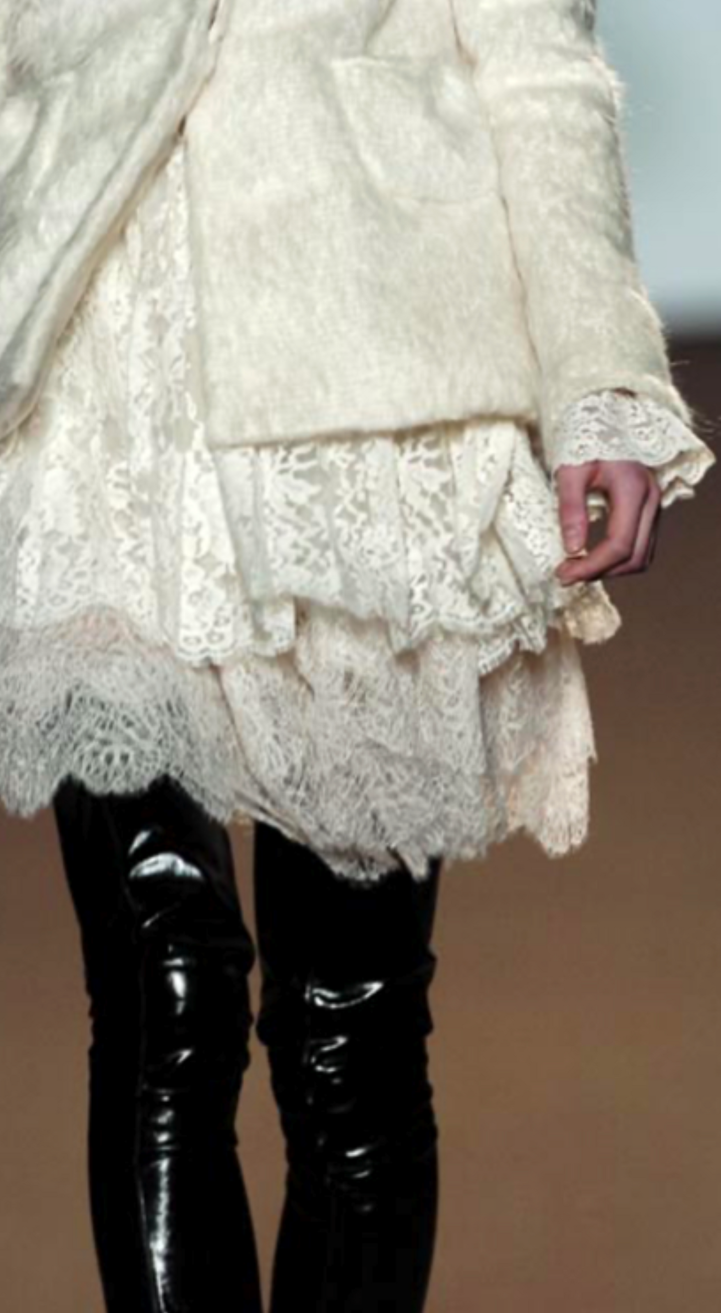 Anna Molinari ~ F/W 2005 Vintage Creme Cashmere Lace Dress