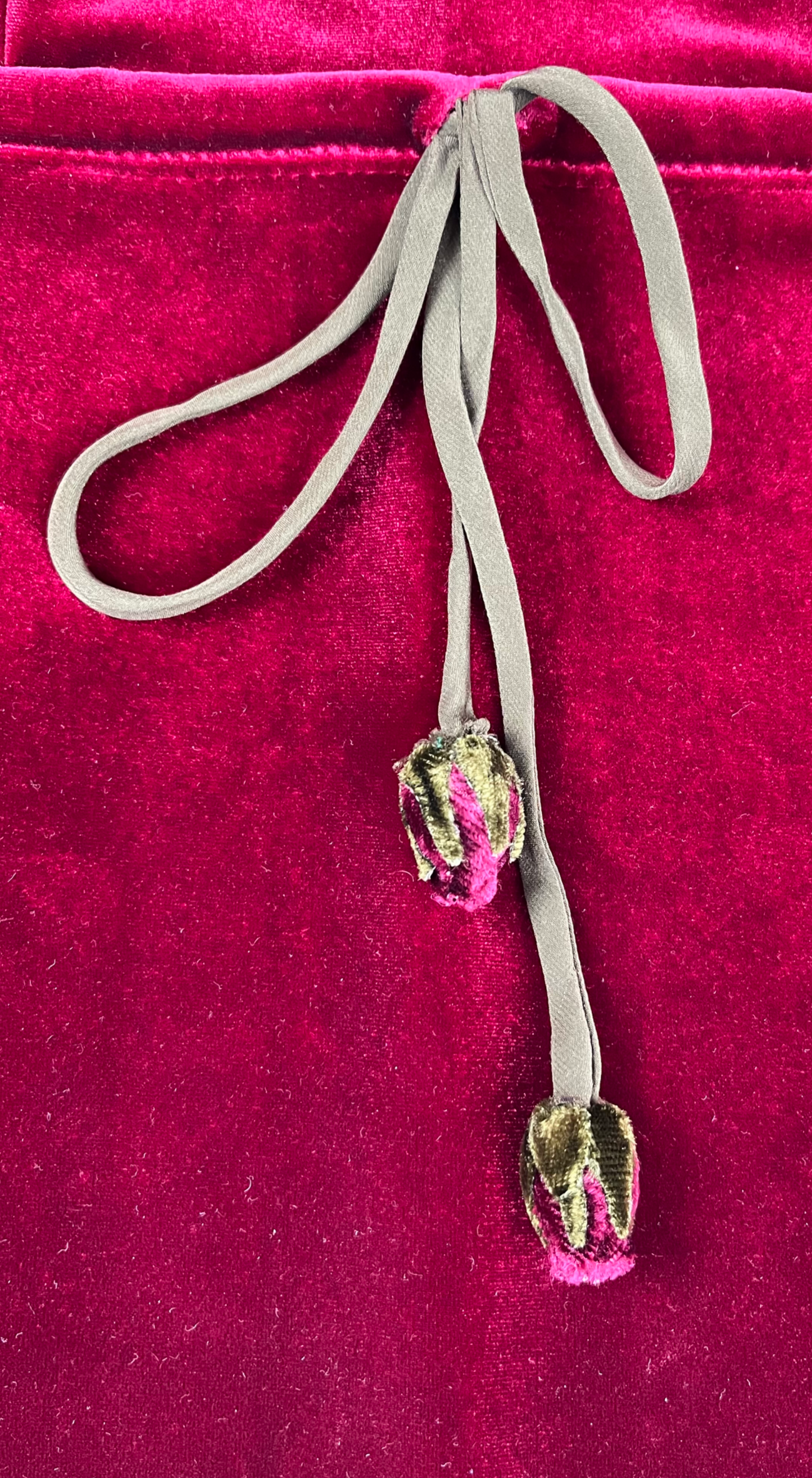Betsey Johnson ~ 1990s Romantic Burgundy Velvet Etui Rosebud Dress