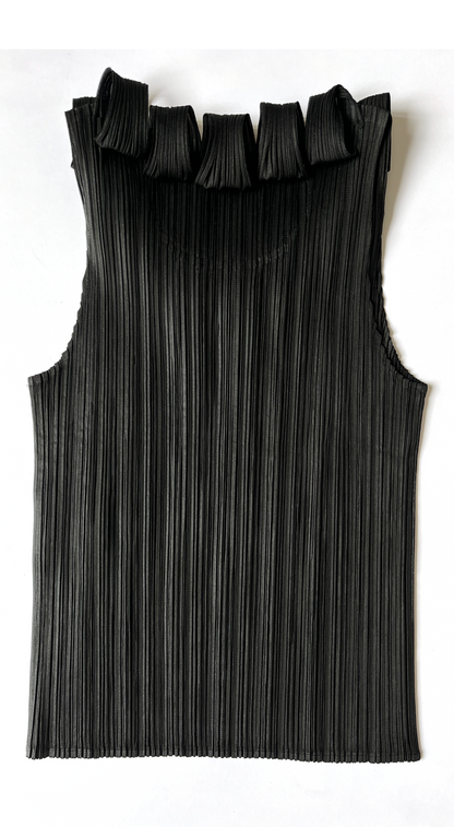 Issey MIYAKE ~ 2000s Sculptural Pleated Black Top