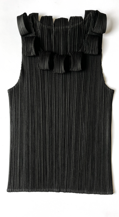 Issey MIYAKE ~ 2000s Sculptural Pleated Black Top